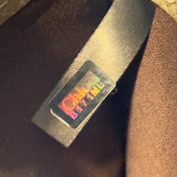 Authentic Chloé Tan Calfskin Paraty Flap Zip Wallet - Picture 16 of 16